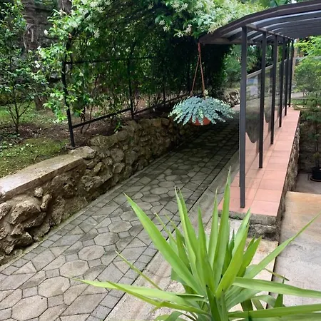 Dante Alighieri Lägenhet